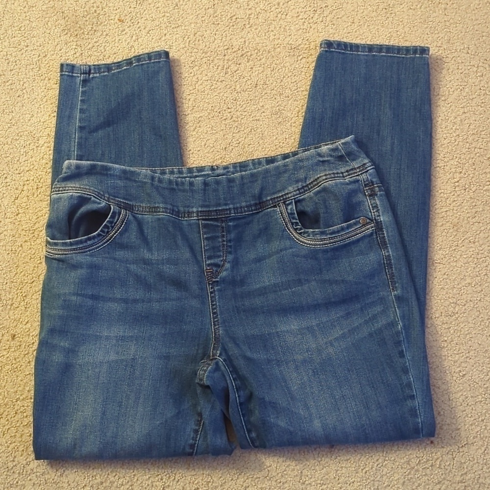 Christopher & Banks Medium Wash Denim Pull On Skinny Jeans Size 12